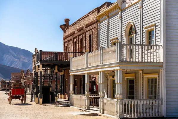 Mini Hollywood Tema Parkı 'ndaki Yerleşim Evleri - American Wild 