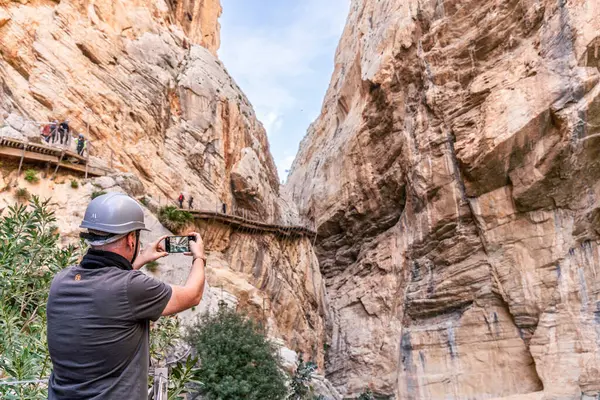 Caminito Del Rey, El Chorro 'da fotoğraf çeken Turist - İspanya