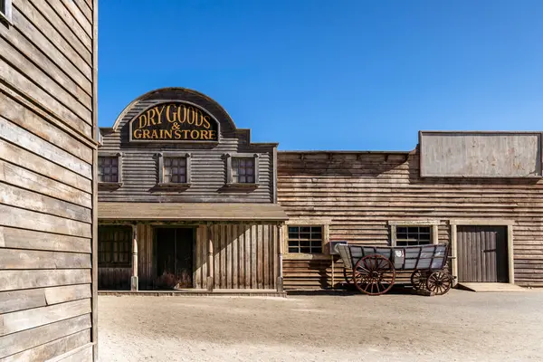 Mini Hollywood Tema Parkı 'ndaki Tahıl Dükkanı, Amerikan Vahşi Batı Tarzı