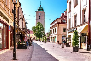 Eski kasaba Rzeszow, Polonya 'da güzel bir caddenin parçası..