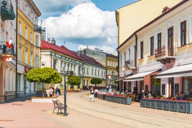 Tarnow şehri sadece ortaçağ sokaklarını, Gotik ve Rönesans 'ın mimari şaheserlerini muhafaza eden Eski Şehir' in eşsiz güzelliği değil..