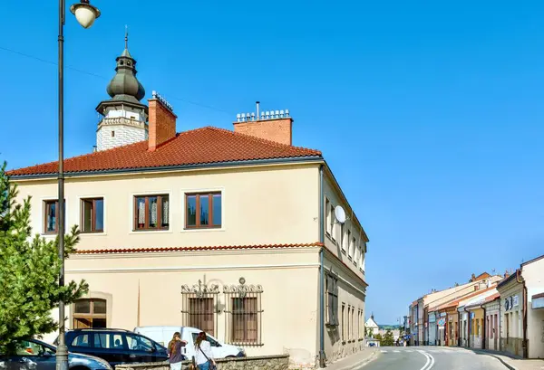 Eski şehrin bir parçası. Tarihinden dolayı, Bec şehri aynı zamanda Karpatların İncisi ya da Küçük Krakow olarak da bilinir..