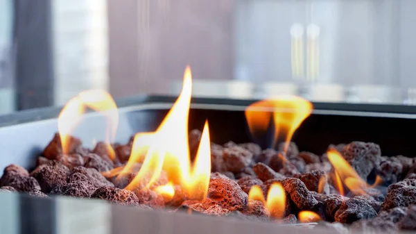 Steinfeuerwerk Mit Feuerflammen Sommer Lagerfeuer — Stockfoto
