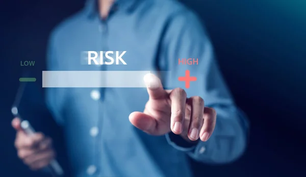 Высокий Риск Принятия Деловых Решений Анализа Рисков Измерение Уровня Бар — стоковое фото