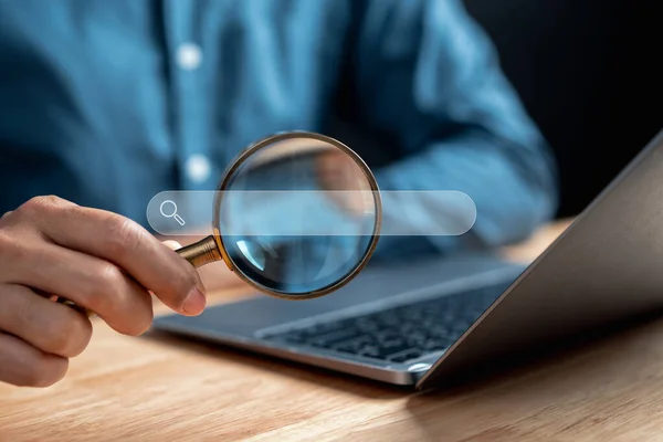 Businessman Use Magnifying Glass Search Virtual Screen Data Search Technology — Stock Photo, Image