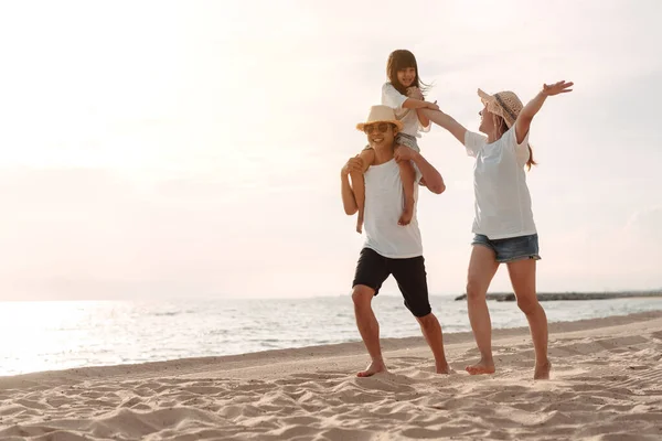 Happy Asian Family Enjoy Sea Beach Consisting Father Mother Daughter — Stock Photo, Image