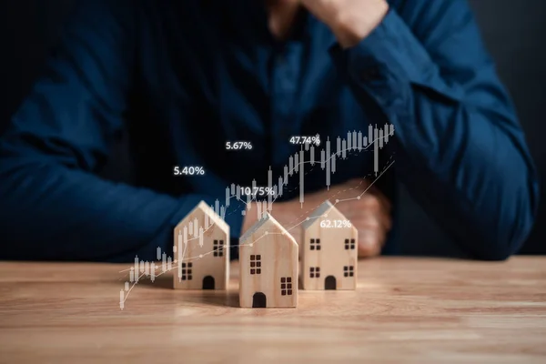 增加房地产或房产的价值 商人自有住房投资规划房地产业务租金收入百分比盈利投资者思考策略 — 图库照片