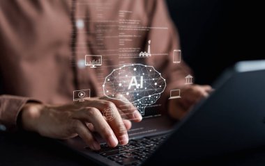 Ai Teknoloji Sistemi. Sohbet robotu istihbaratı kullanan bir iş adamı. Yapay Zeka ile sohbet, OpenAI tarafından geliştirildi. Gelecekçi teknoloji, çevrimiçi sistemde robot.
