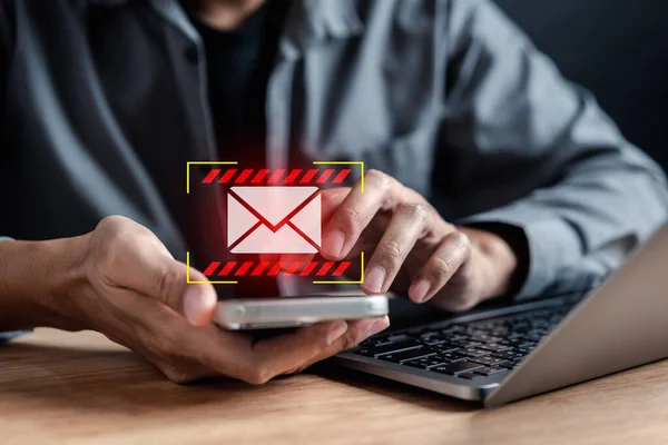 Email Inbox 바이러스 Spam Virus 인터넷 쓰레기 쓰레기 유출에 경고를 — 스톡 사진