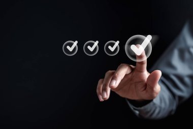 Kalite yönetimi, Kalite Güvencesi ve iyileştirme ile denetim listesindeki iş hedefleri pazarlama planlaması. Standartlar, sertifika. Düzenleme hizmeti ve standartlarına uyum.