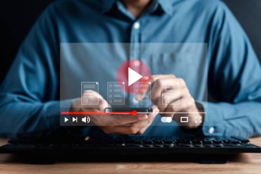 Çevrimiçi sınıfta doküman atölyesi ile e-öğrenim çevrimiçi sınıfı, İnternet 'te video izleme, video eğitimi ve çevrimiçi seminer toplantısı.
