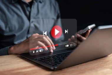 Çevrimiçi Veri Çevrimiçi Sınıf Atölyesi aranıyor ya da çevrimiçi sınıfta canlı yayın yapılıyor, İnternet 'te video izleme, video öğretim ve çevrimiçi seminer toplantısı.