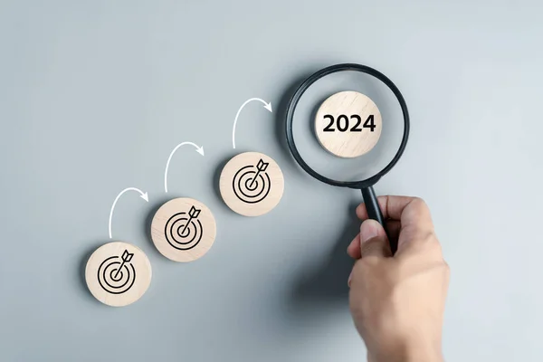 Fokus Pada Tahun Baru 2024 Target Tangga Untuk Sukses Dan — Stok Foto