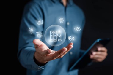 E-öğrenim programı sertifikası ve çevrimiçi eğitim atölyesi eğitimi, internetteki video dersi, her neyse..