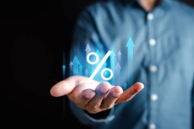 Dünya Sanal, Küresel Finansal Bankacılık Faiz Artırma kavramına sahip iş dünyası yüzde sembolü. temettü ve sermaye kazancı dünya para yatırımı.