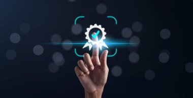 Sertifika için değerlendirme iyi kalite ürün, dijital iyileştirme QC ve QA iso, Standart kontrol kalite kontrol kavramı.