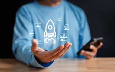 Mülkiyet işletmesi açılışı kazancı ve başarılı bir bayilik mağazası. Gelecekteki en iyi ürün ve mağaza ve yetkin sistem.