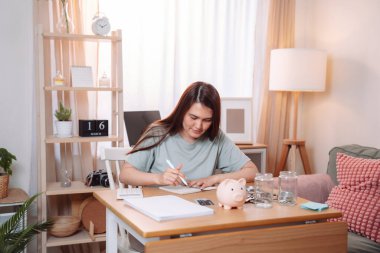 Kadın Mali İşler Tasarruf Muhasebe İşkadını Raporlama Ofisi, Profesyonel Analiz Raporları ve Ofis Masasında İş Başarı Planlama Stratejileri