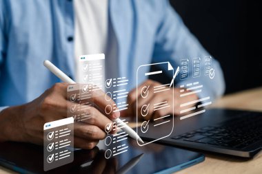 Dijital platformlarda verimlilik geliştirme, takım işbirliği ve iş akışı organizasyonu için dijital görev tahtası, program izleme ve performans izleme ile denetim ve planlama yönetimi.