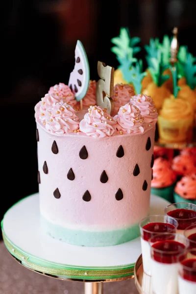 Aniversário Sexy Catering Mesa Com Sobremesas Modernas Cupcakes Doces Com — Fotografia de Stock