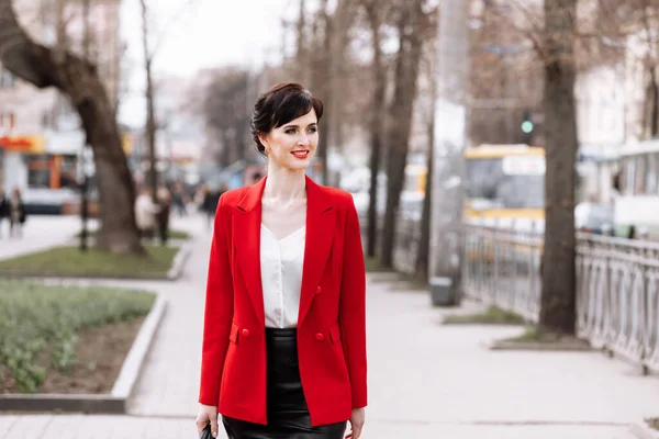 Beautiful Confident Young Woman City Smiling Businesswoman Red Blazer Red — Foto de Stock