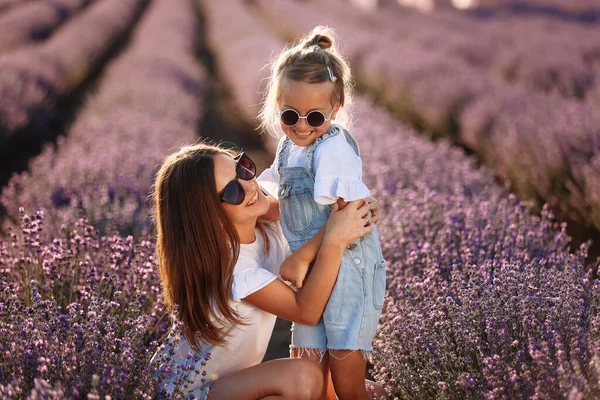 Happy Family Purple Lavender Field Young Beautiful Mother Child Girl — Fotografia de Stock