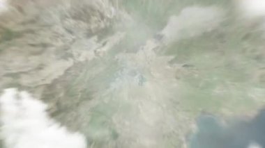 Dünya uzaydan Pekin 'e, Tiananmen Meydanı' ndaki Çin 'e yakınlaşacak. Arkasından bulutlar ve atmosferden uzaya zum geliyor. Uydu görüntüsü. Seyahat girişi