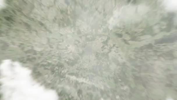 在勃兰登堡门 地球从太空放大到柏林 然后通过云层和大气变焦进入太空 卫星视图 旅行介绍 — 图库视频影像