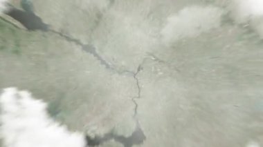 Dünya uzaydan Dinyeper 'e, Lazar Globa Park' taki Ukrayna 'ya yakınlaşacak. Arkasından bulutlar ve atmosferden uzaya zum geliyor. Uydu görüntüsü. Seyahat girişi