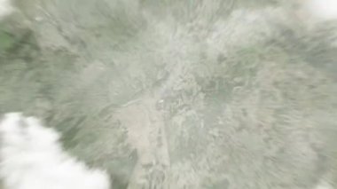 Dünya, Romerberg 'deki Frankfurt am Main' e uzanıyor. Arkasından bulutlar ve atmosferden uzaya zum geliyor. Uydu görüntüsü. Seyahat girişi