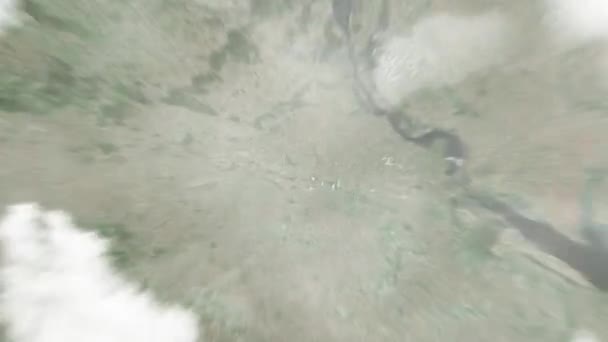地球从太空放大到乌克兰的Bila Tserkva 然后通过云层和大气变焦进入太空 卫星视图 旅行介绍 — 图库视频影像