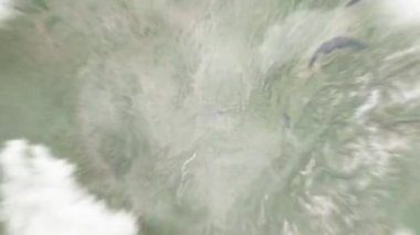 Dünya uzaydan Lyon 'a, Bellecour Meydanı' ndaki Fransa 'ya yakınlaşacak. Arkasından bulutlar ve atmosferden uzaya zum geliyor. Uydu görüntüsü. Seyahat girişi