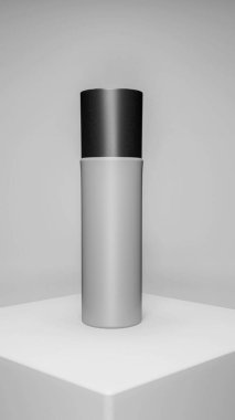 Beyaz arka planda ambalaj spreyi kozmetik şişesi. Vücut spreyi ya da parfüm şişesi için 3D model..