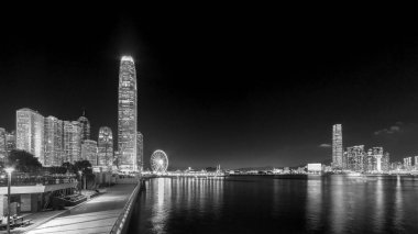 Panorama 'nın gece manzarası. Victoria limanı, Hong Kong limanı.