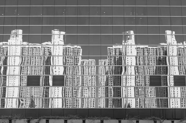 Отражение Высотного Жилого Здания Общественной Недвижимости Современной Архитектуре Городе Гонконг — стоковое фото