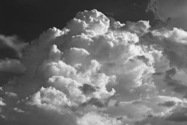 Dramatik kümülonimbus bulutu. Doğal soyut arkaplan