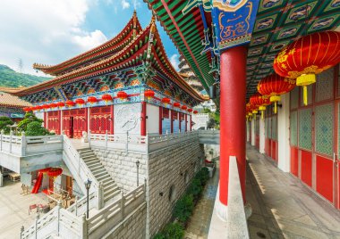 Hong Kong şehrinde Çin tapınağı Batı Manastırı