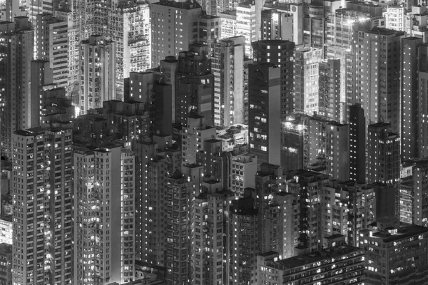 香港市内の混雑した高層住宅の外観 — ストック写真