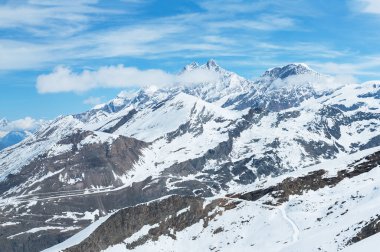 Gornergrat 'tan bakıldığında, İsviçre dağının Idyllic manzarası