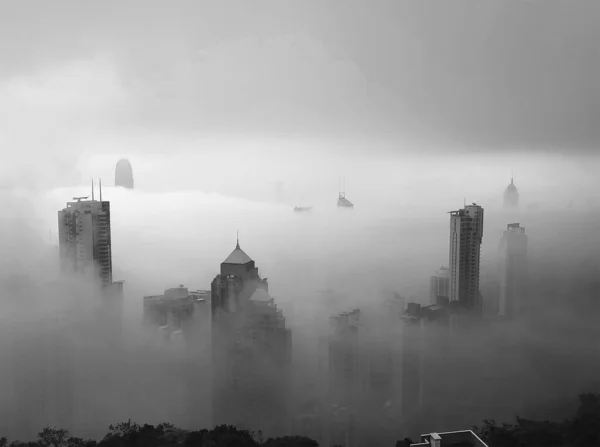 Wolkenkratzer Der Innenstadt Von Hongkong Nebel — Stockfoto