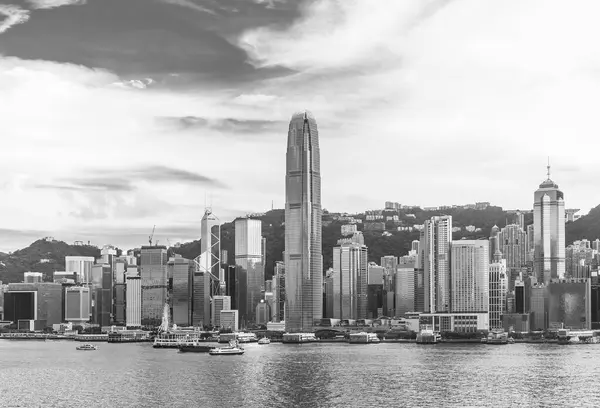 香港维多利亚港的天际线 — 图库照片