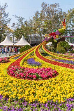 Hong Kong, Çin - 10 Mart 2023 Victoria Park, Hong Kong 'da çiçek fuarı düzenlendi. Hong Kong 'daki Eğlence ve Kültür Hizmetleri Departmanı tarafından düzenlenir.