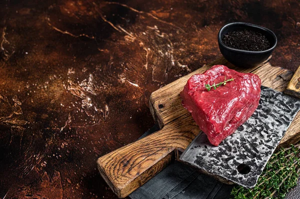 Raw Rump Steak Butcher Cutting Board Dark Background Top View —  Fotos de Stock