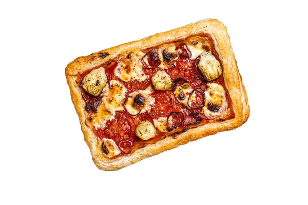 살라미 모차렐라 토마토 치즈와 피자를 만들었습니다 배경에 고립됨 — 스톡 사진