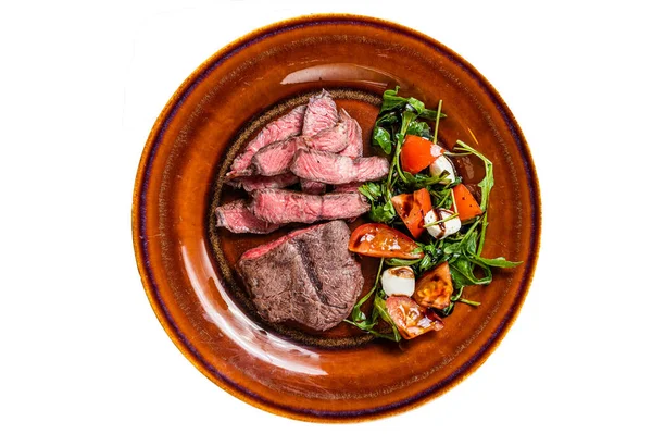 Kızarmış Oyster Top Blade Salatalı Biftek Rosto Beyaz Arkaplanda Izole — Stok fotoğraf
