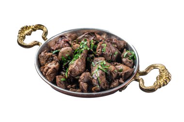 Soğanlı tavuk ciğeri yahnisi ve tavada maydanoz. İzole, beyaz arkaplan