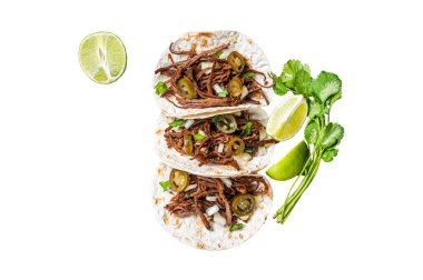 Cilantro ve soğanlı Meksika usulü Barbacoa Tacos. İzole, beyaz arkaplan