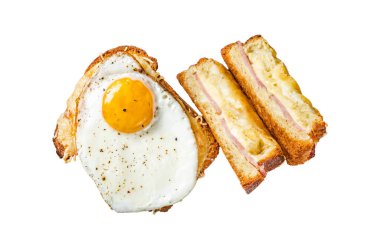 Fransız usulü kızarmış ekmek mösyö ve dilimlenmiş jambon, erimiş peynir ve yumurta. İzole, beyaz arkaplan