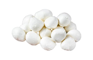 Beyaz arka planda izole edilmiş mozzarella peynirli mini toplar.