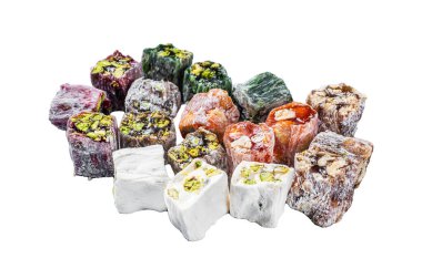 Arapça Lukum seti, ulusal bir Türk tatlısı. Beyaz arkaplanda izole edilmiş, üst görünüm